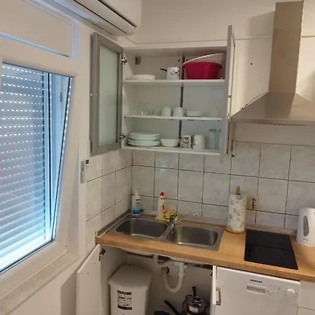 J.k-2 Apartment *