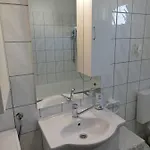 Appartement J.k-2 *